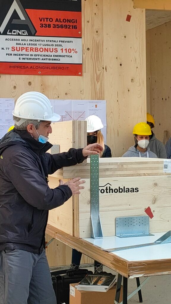 Pannelli XLAM – dimostrazione dei sistemi di fissaggio per il legno